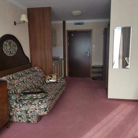 Apartamenty Rodzinne Przy Plazy Kolobrzeg Room photo